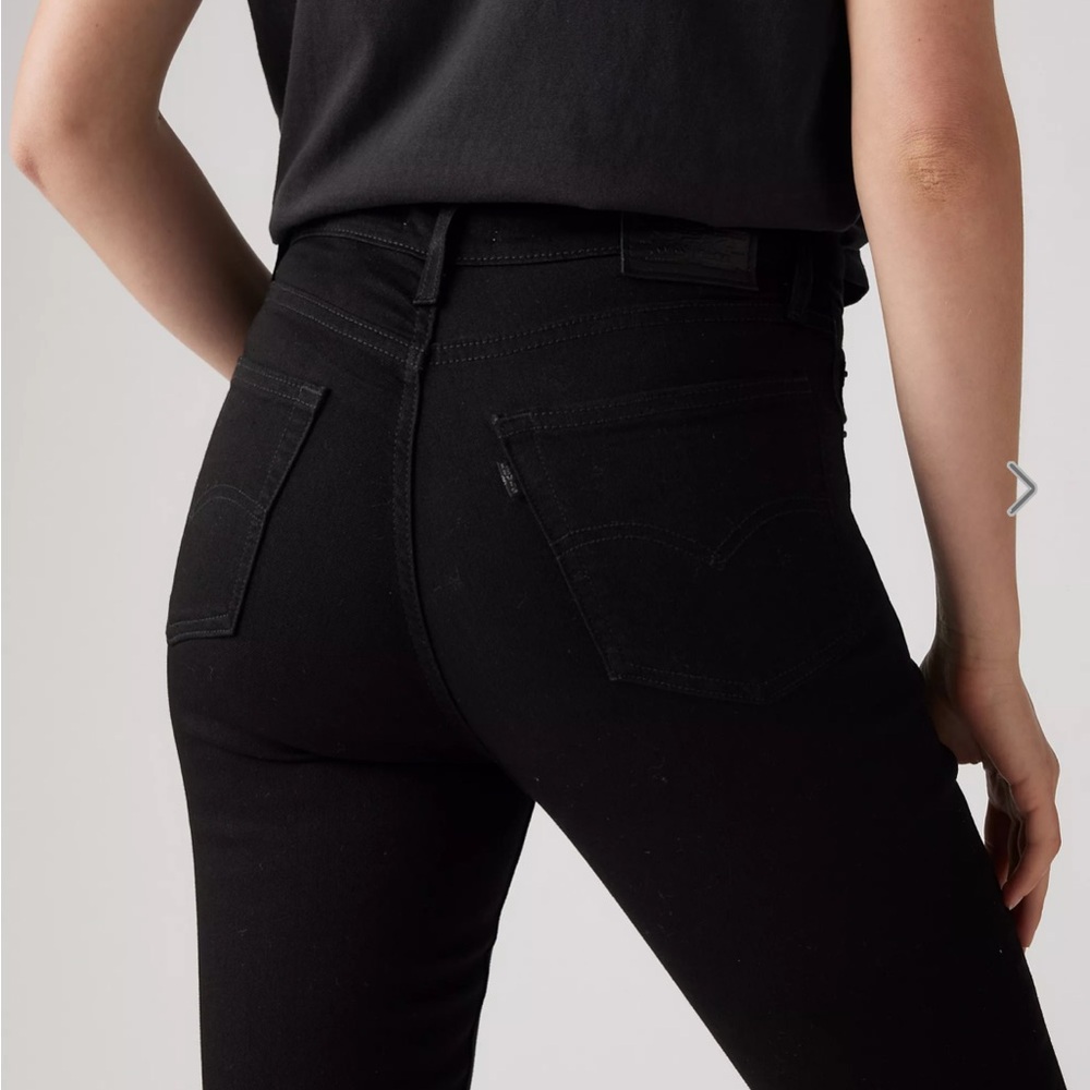 Levi's Black High-Waisted Jeans
